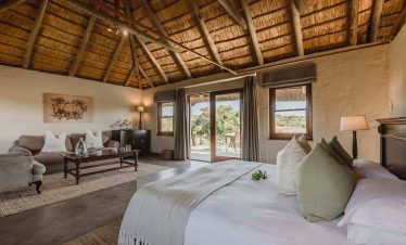 2-Day Amakhala Hlosi Game Lodge – 1 Night