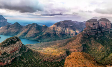 ½-Day Shuttle from Hoedspruit to Johannesburg