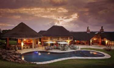 2-Day Ivory Tree Game Lodge Luxury Safari from Cape Town