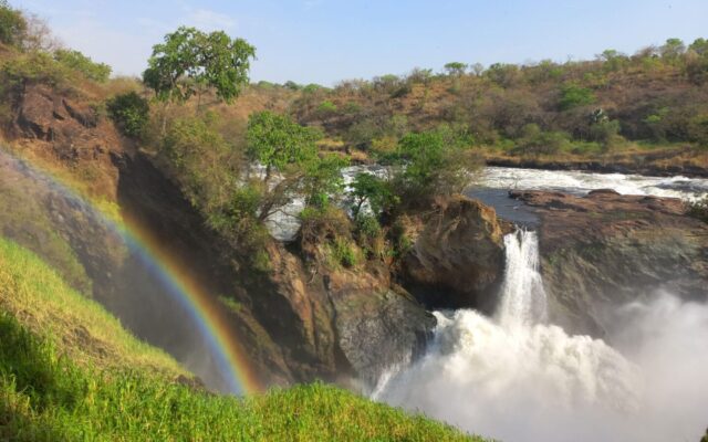 Classic Uganda safari landscapes and realistic route planning across parks