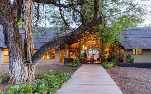 5-Day Thorny bush Fly-in Promotion