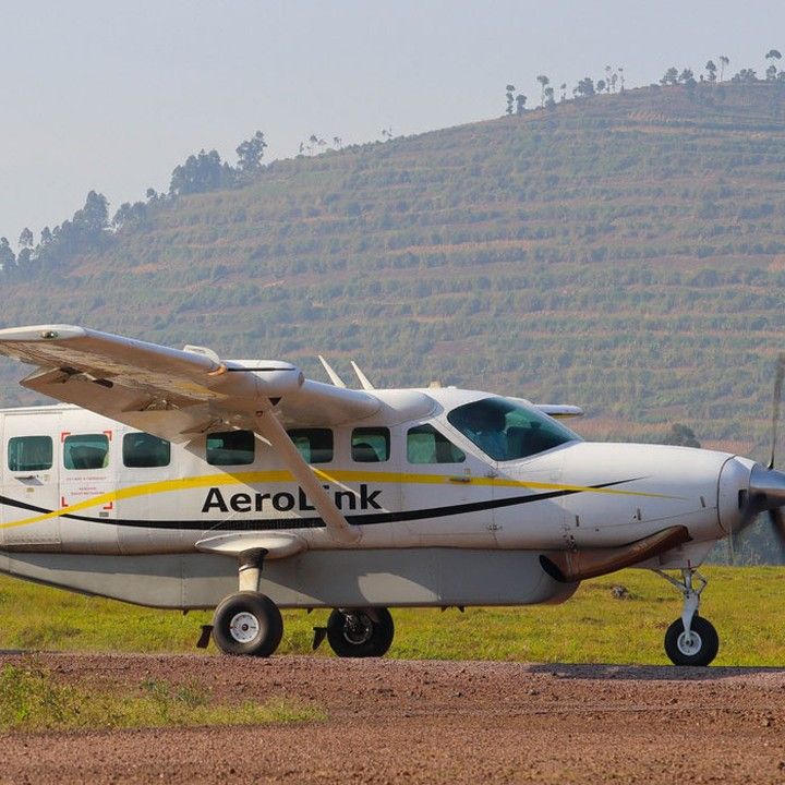 Luxury Fly-In Uganda Safaris