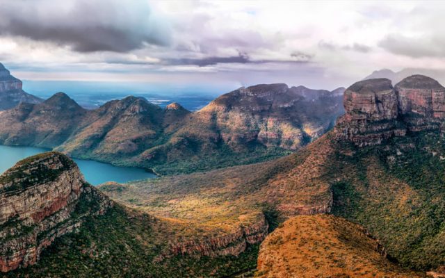 ½-Day Shuttle from Hoedspruit to Johannesburg