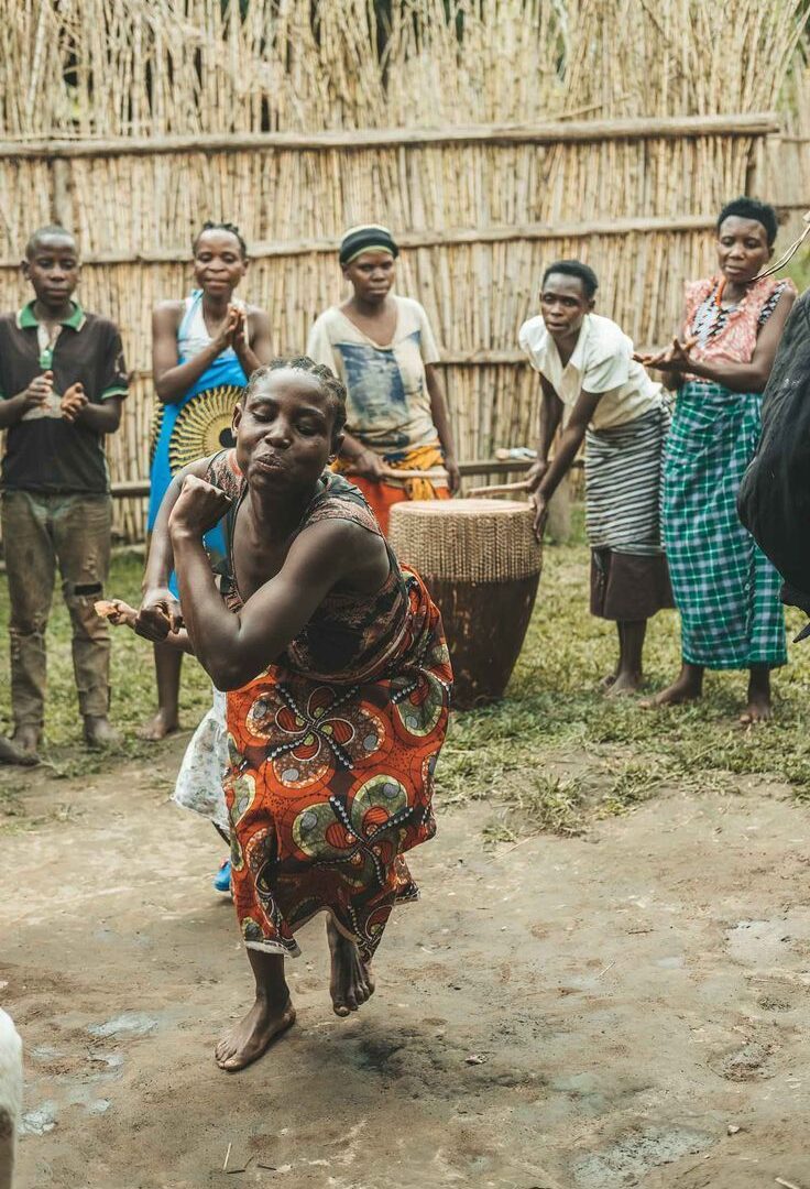Uganda Traditional Tours — Uganda safari travel guide